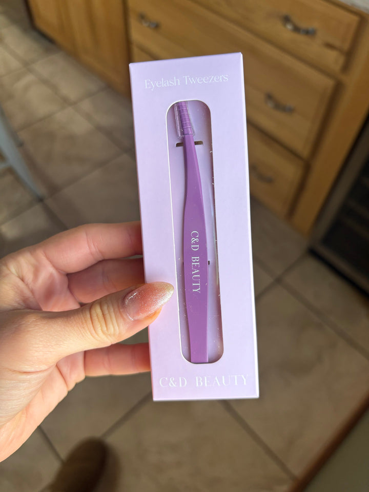 Sleek &amp; Stick-Free Tweezers