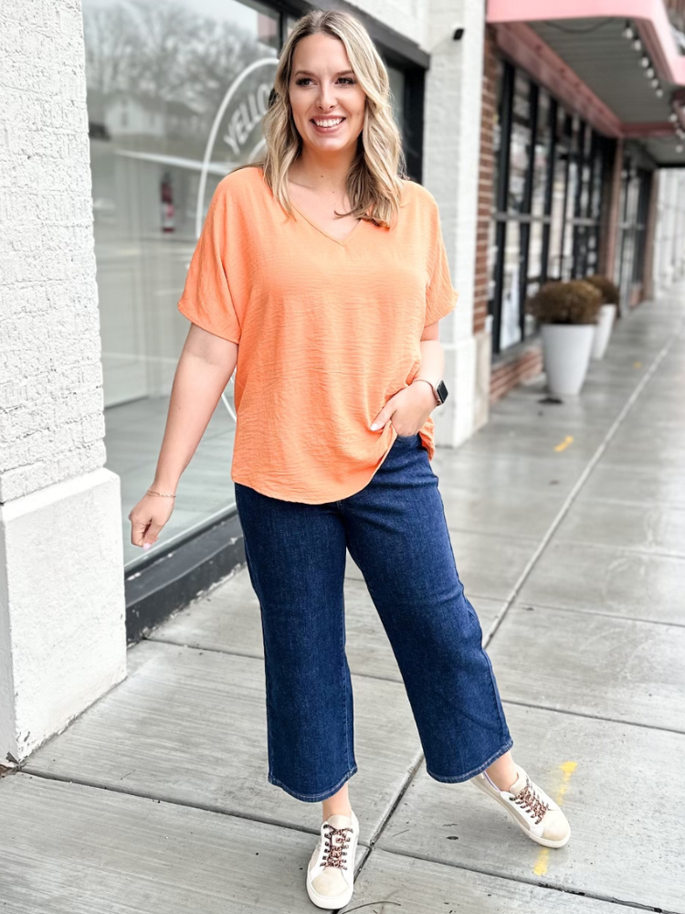 The Nicole Basic Top - Apricot