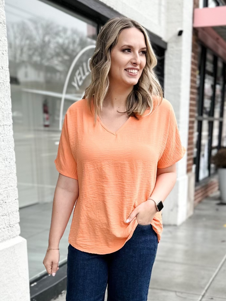 The Nicole Basic Top - Apricot