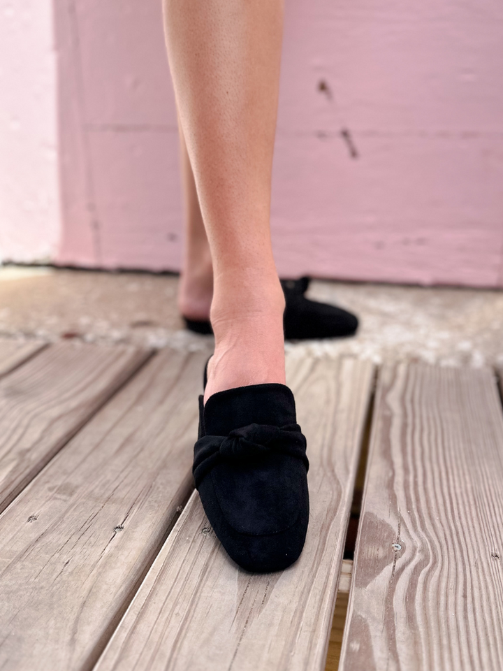 Clingy Loafer - Black Suede