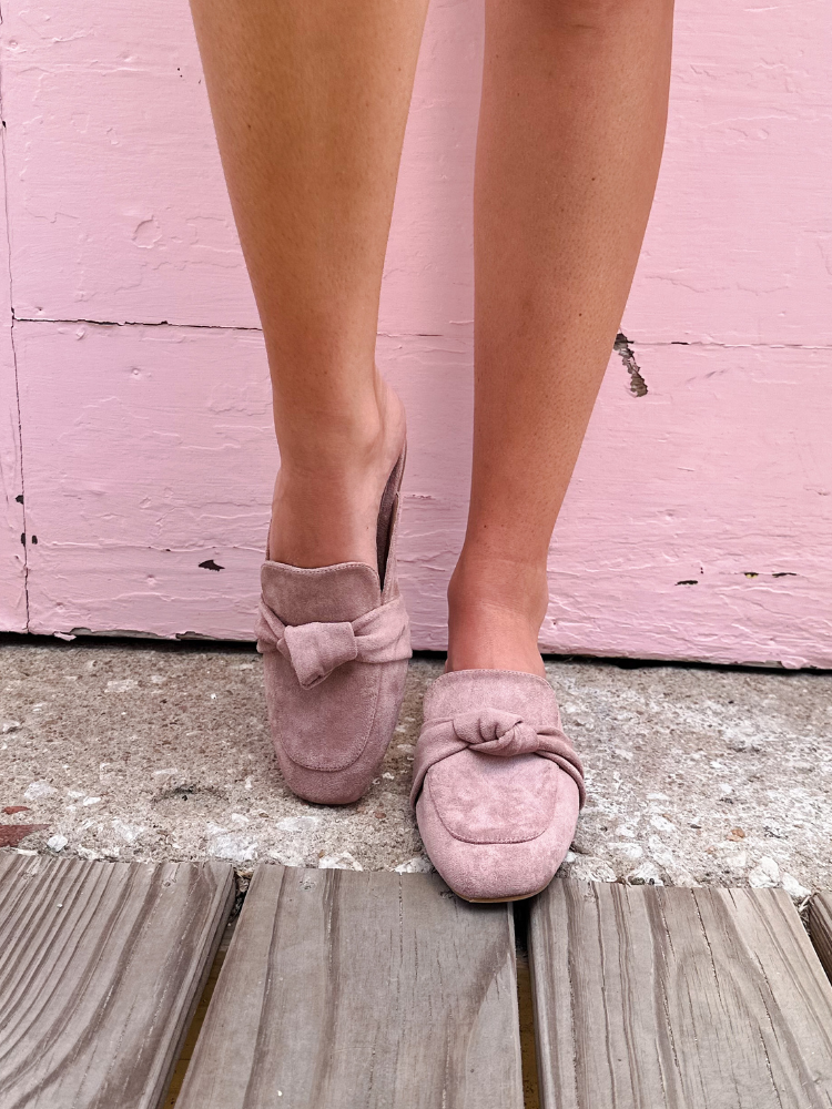 Clingy Loafer - Blush Suede