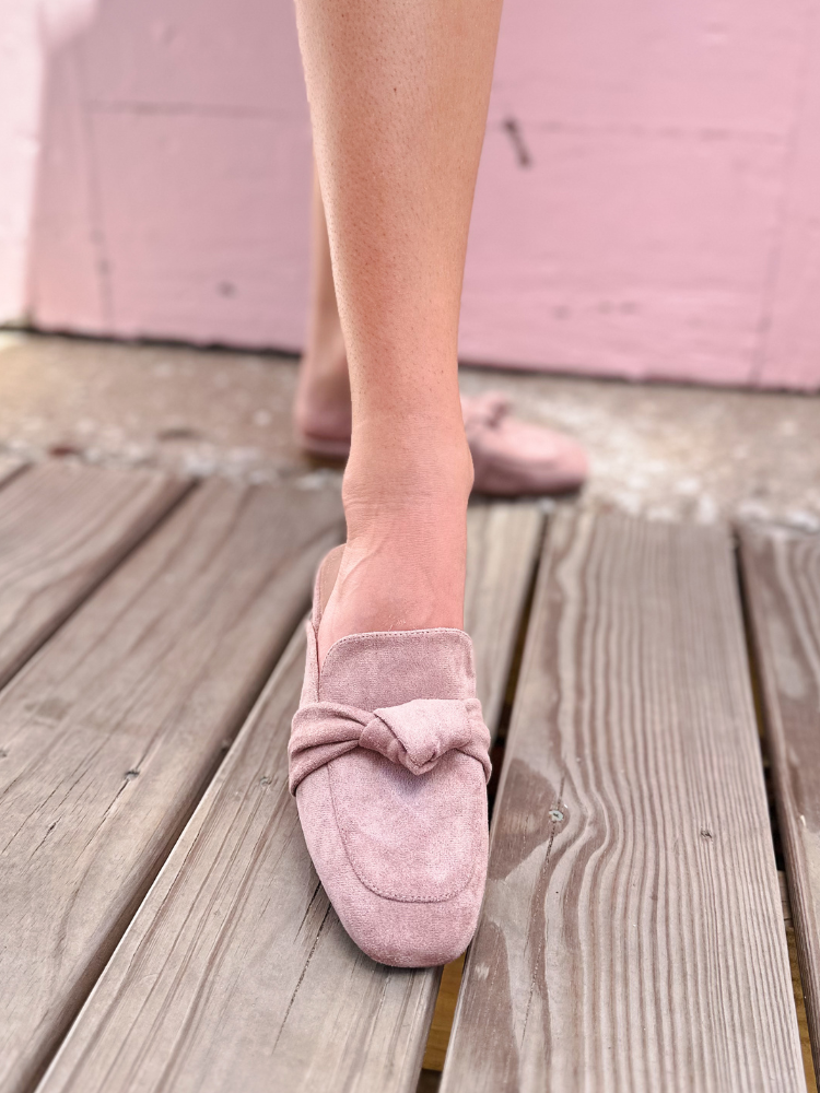 Clingy Loafer - Blush Suede