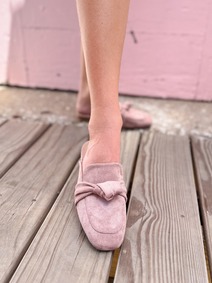 Clingy Loafer - Blush Suede