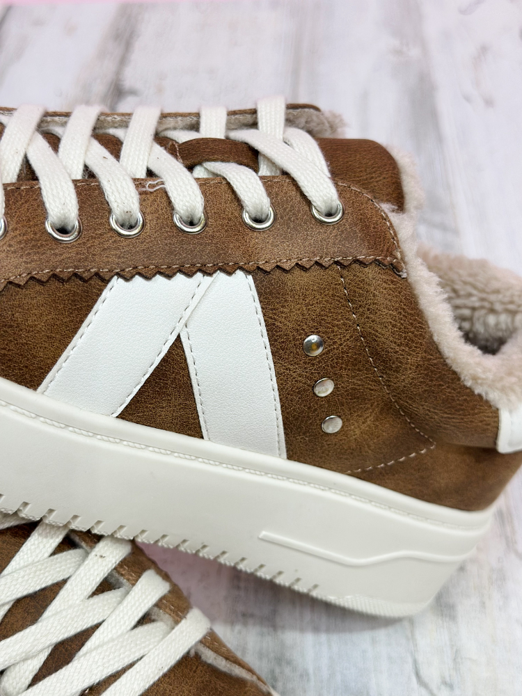 Tailgate Sneaker - Tan