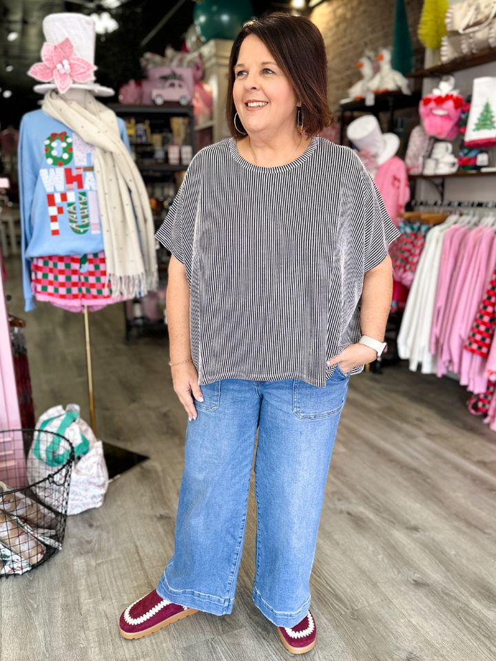 The Echo Top - Black