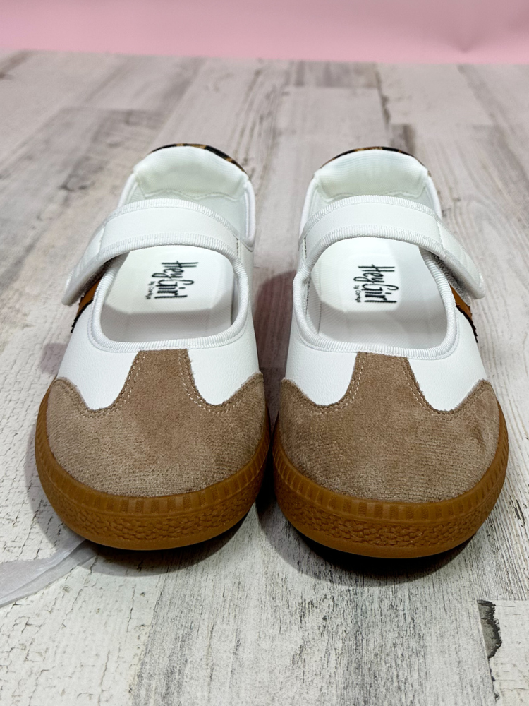 The Calm Down Sneaker - Sand