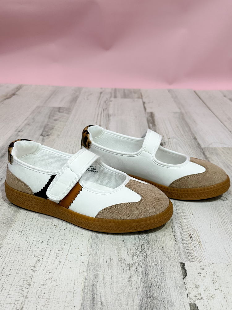 The Calm Down Sneaker - Sand