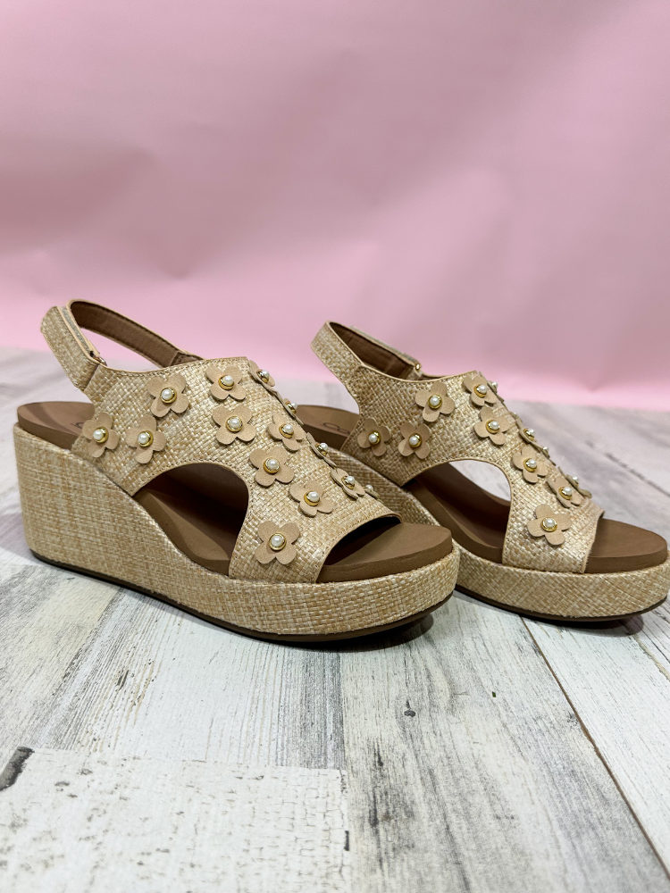 The Carley Wedge - Raffia Flower