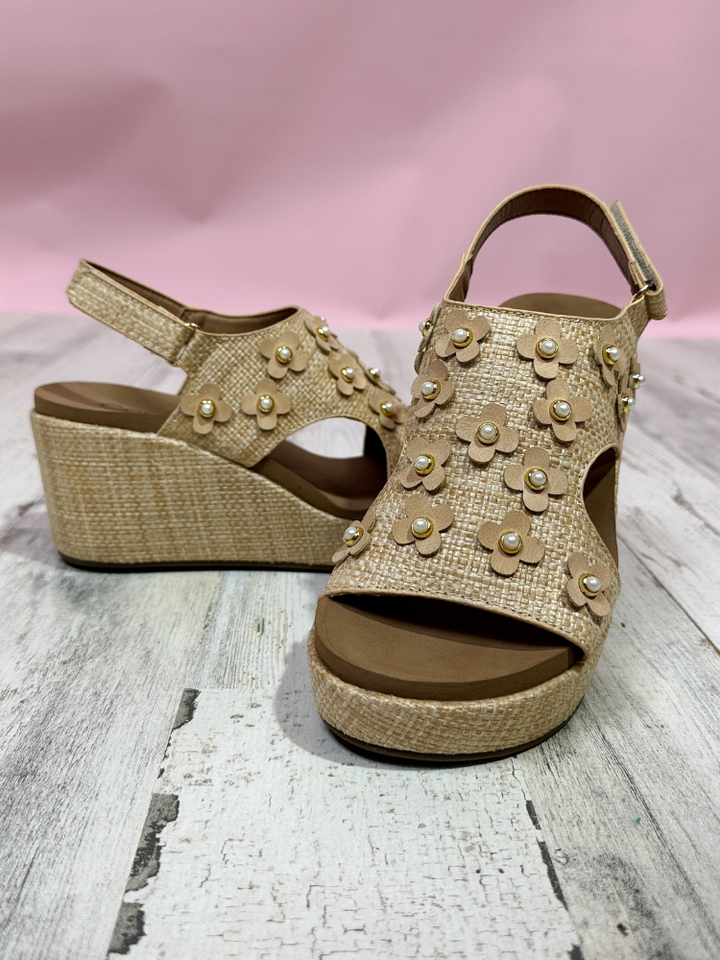 The Carley Wedge - Raffia Flower