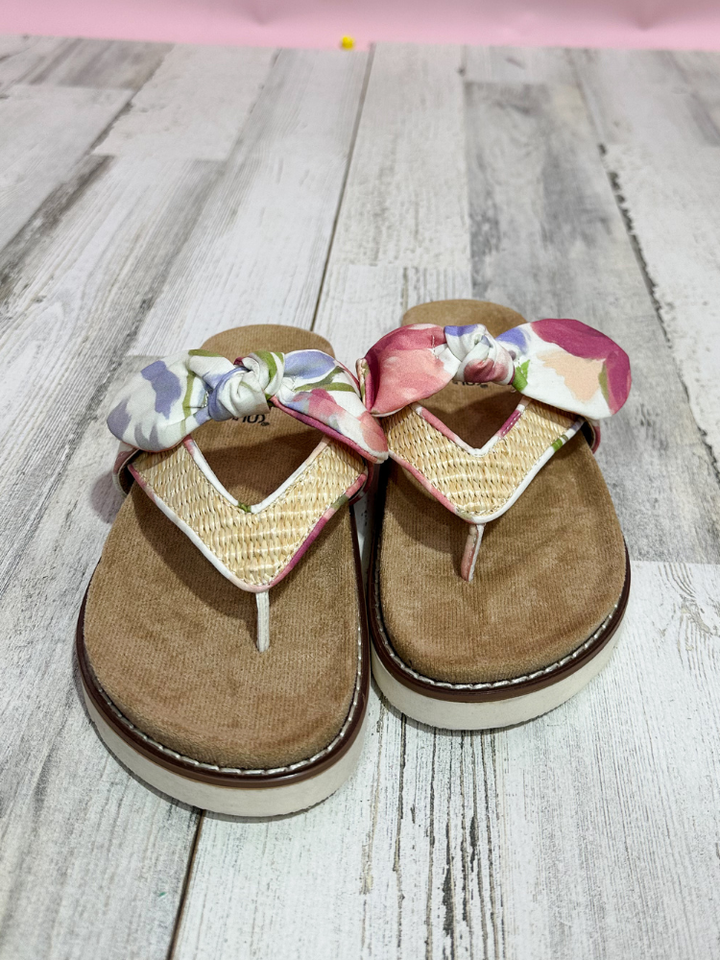 Never Settle Sandal - Floral