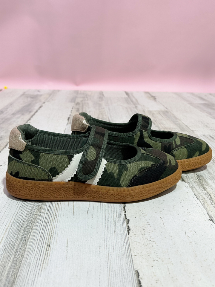 Calm Down Sneaker - Camo
