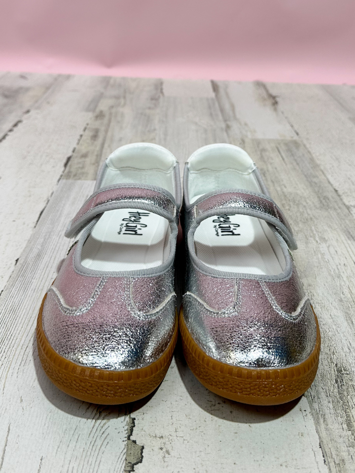 Calm Down Sneaker - Silver