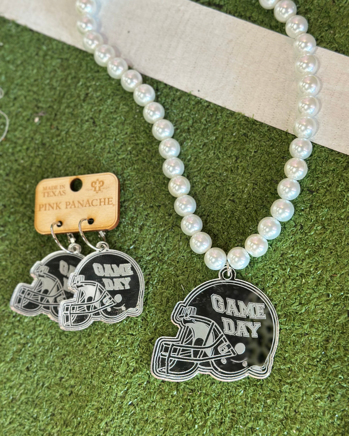 GameDay Helmet Necklace - Pearl