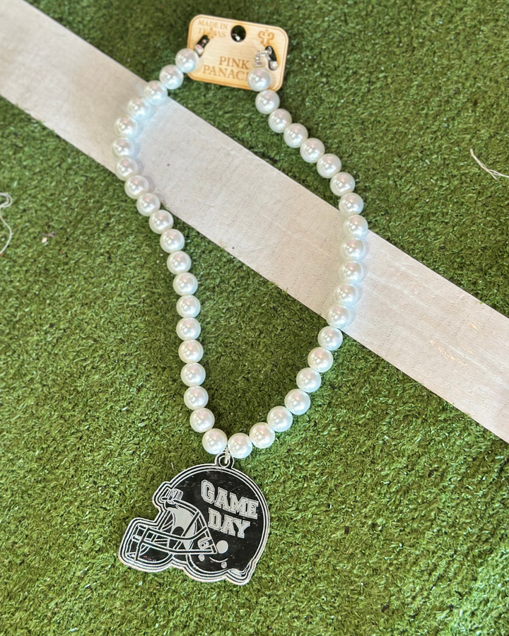 GameDay Helmet Necklace - Pearl
