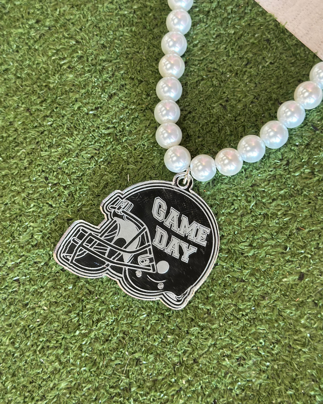 GameDay Helmet Necklace - Pearl