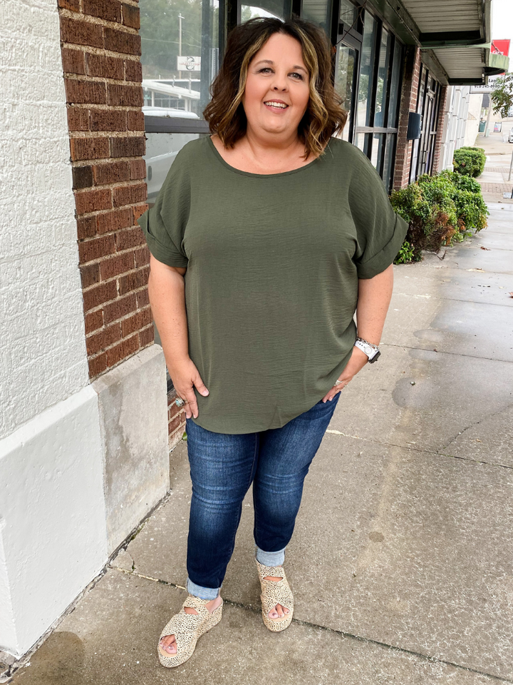 The Mollie Basic Top - Olive